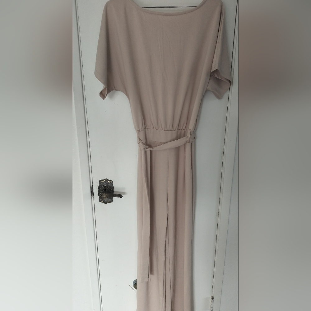 Women's Belted Waist Jumpsuit Size Small/Medium Champagne